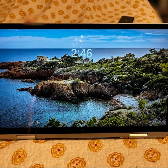 HP Envy x360 convertible touch-screen Laptop 14”